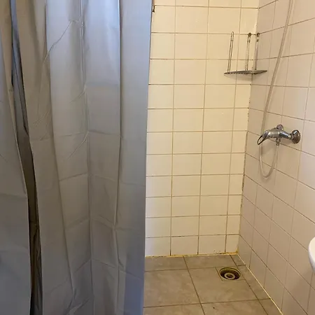 Rokytka Hostel Bechovice Albergue Praga