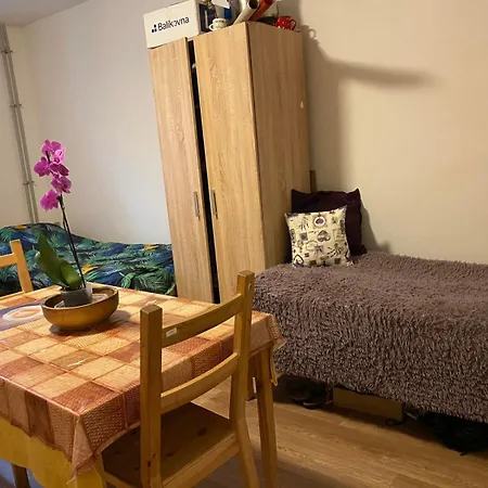 Rokytka Hostel Bechovice Albergue Praga