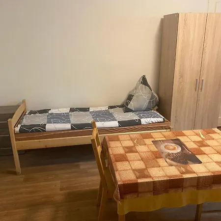 Rokytka Hostel Bechovice Albergue